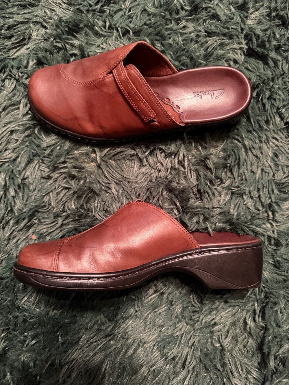 Clarks Brown Leather Mule Clogs | Women’s Size 7M